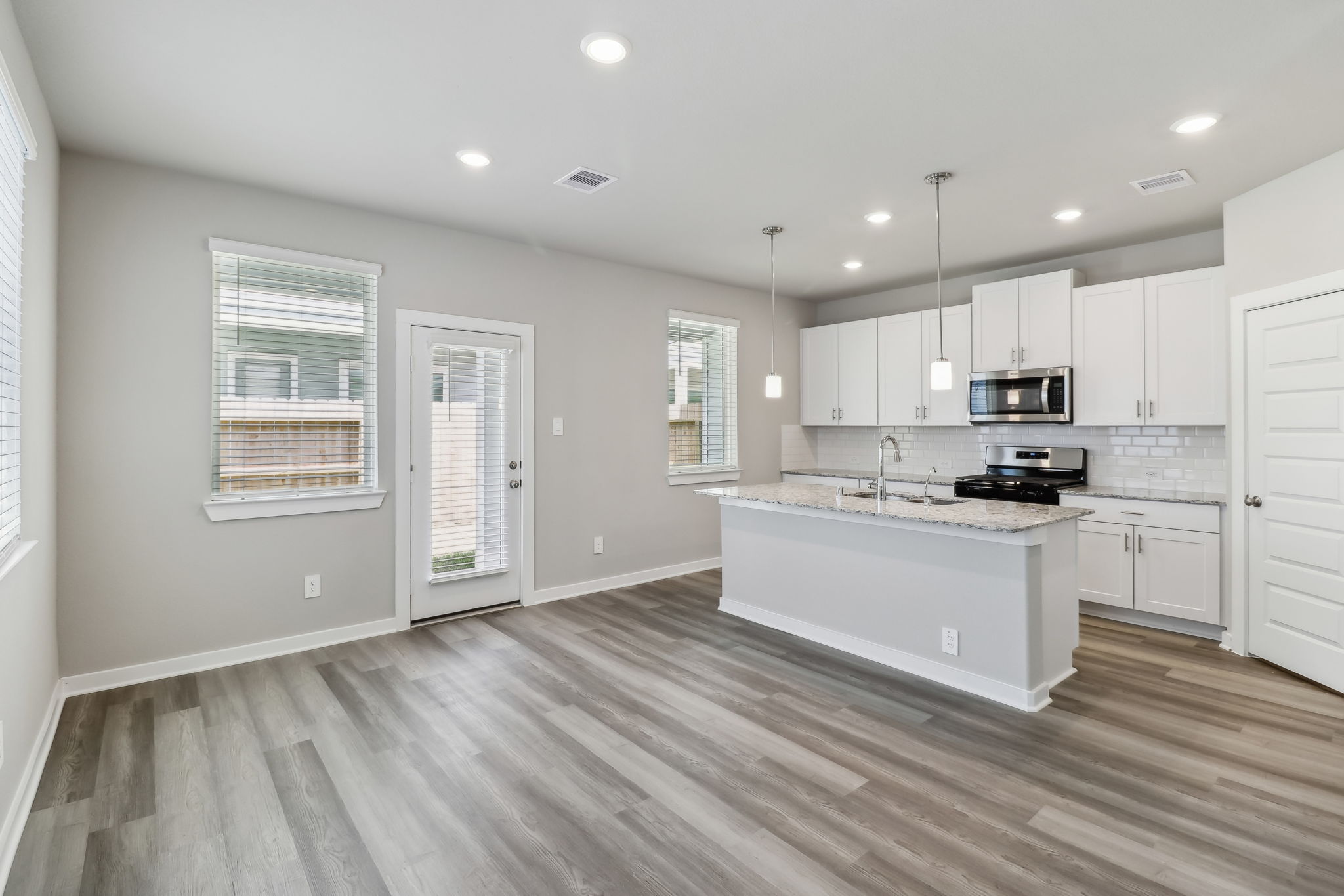 Houston - Kemah Crossing - 587 Avisa Dr, Kemah, TX 77565 - 007
