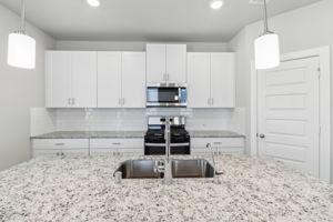 Houston - Kemah Crossing - 587 Avisa Dr, Kemah, TX 77565 - 010