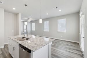 Houston - Kemah Crossing - 587 Avisa Dr, Kemah, TX 77565 - 012