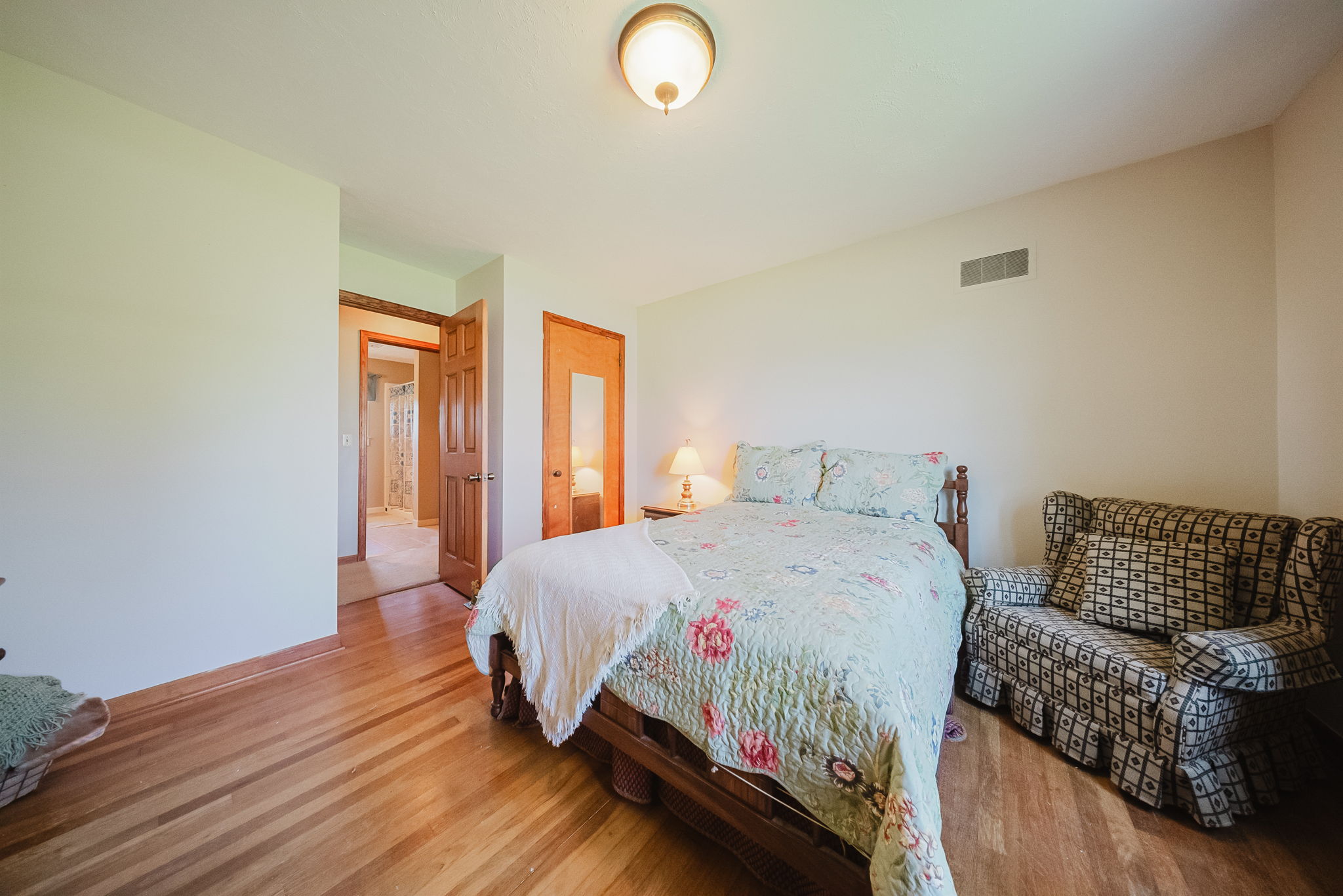  Photo 22