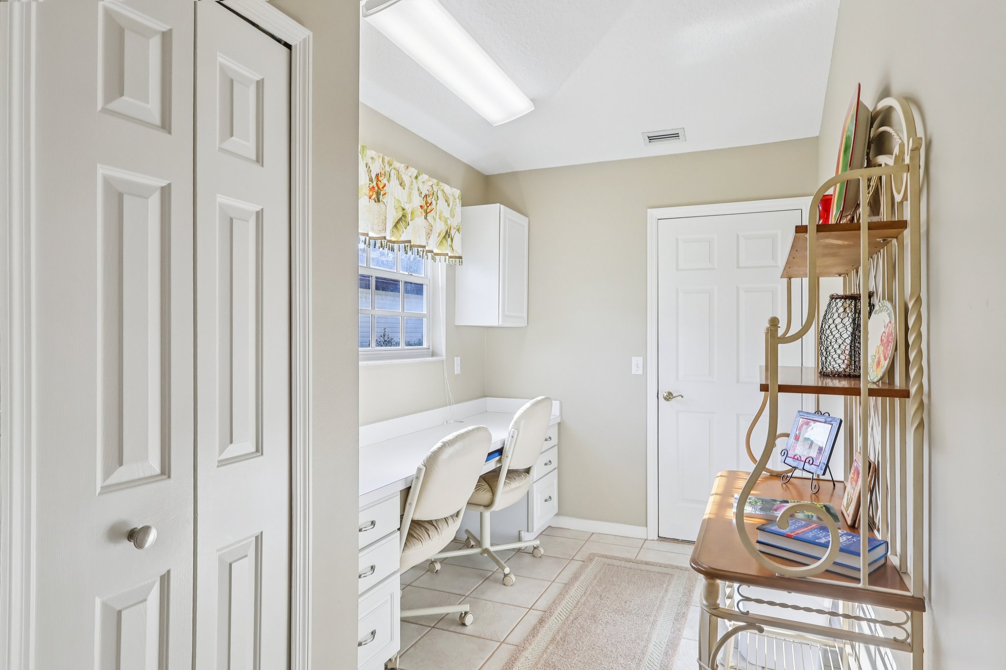 Juniper Way-S1104-019.jpg