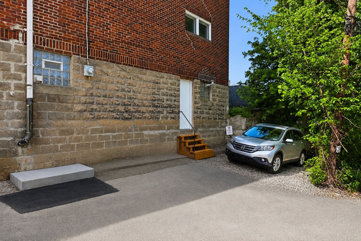  Photo 30