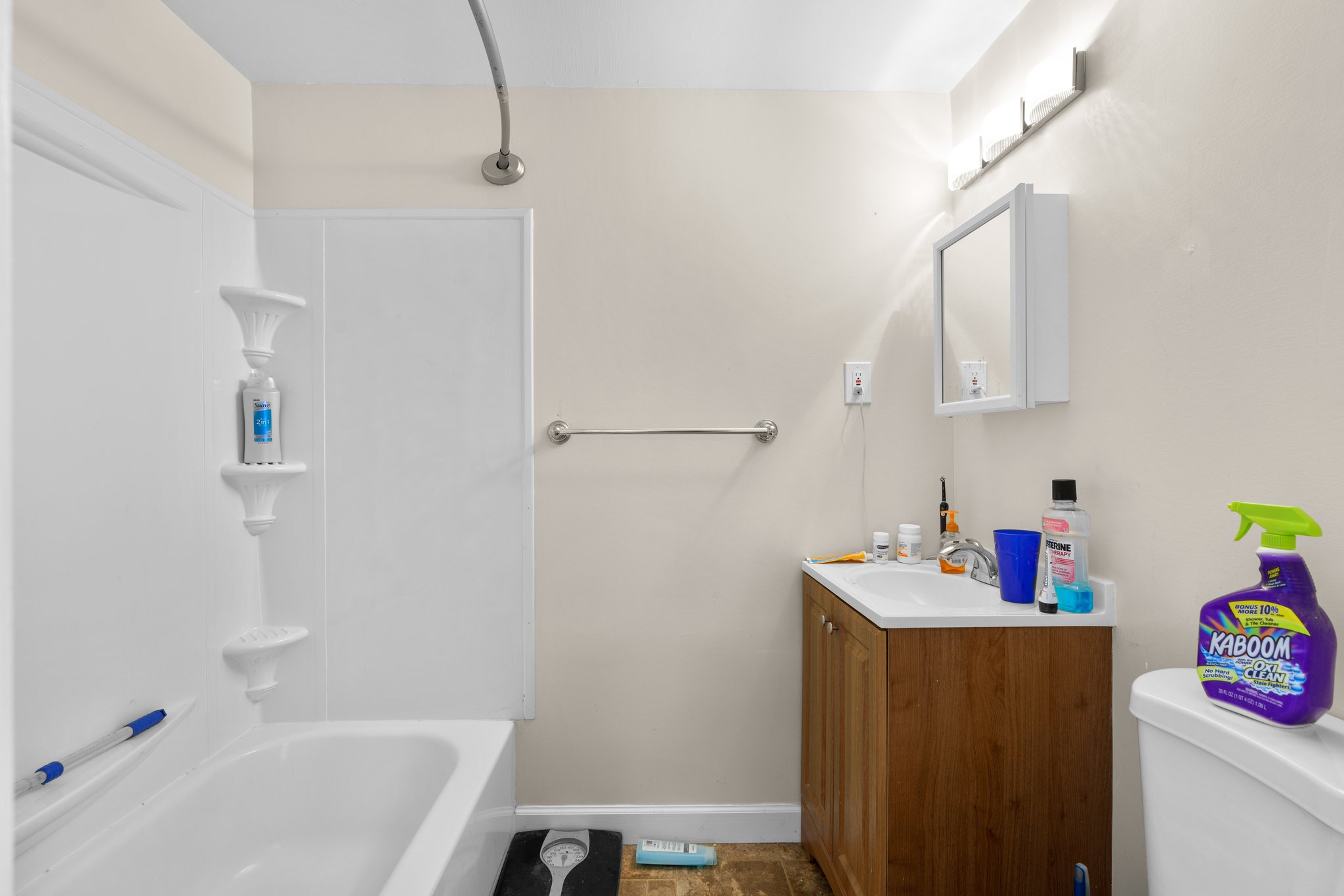 38. Lower bath.jpg