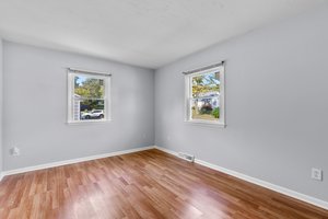 20. Main bedroom.jpg
