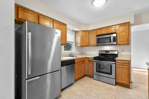 14. Kitchen.jpg