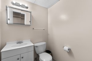 30. Lower bath.jpg
