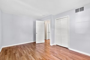 21. Main bedroom.jpg