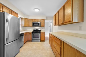 13. Kitchen.jpg