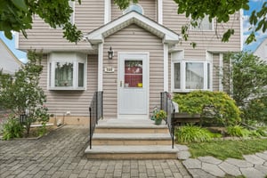 Ash Ave-001.jpg