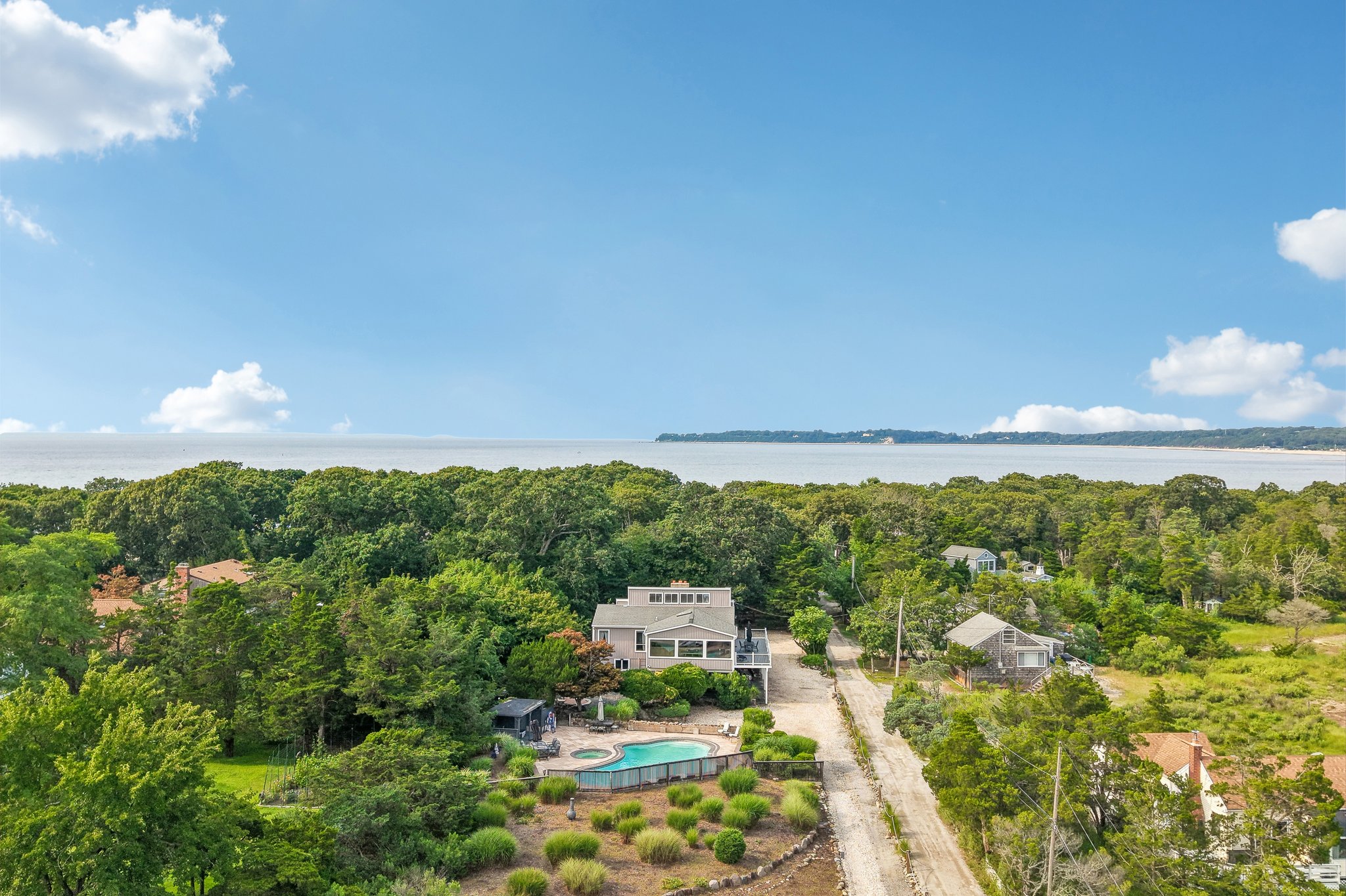 Long Beach Rd-S1208-054.jpg