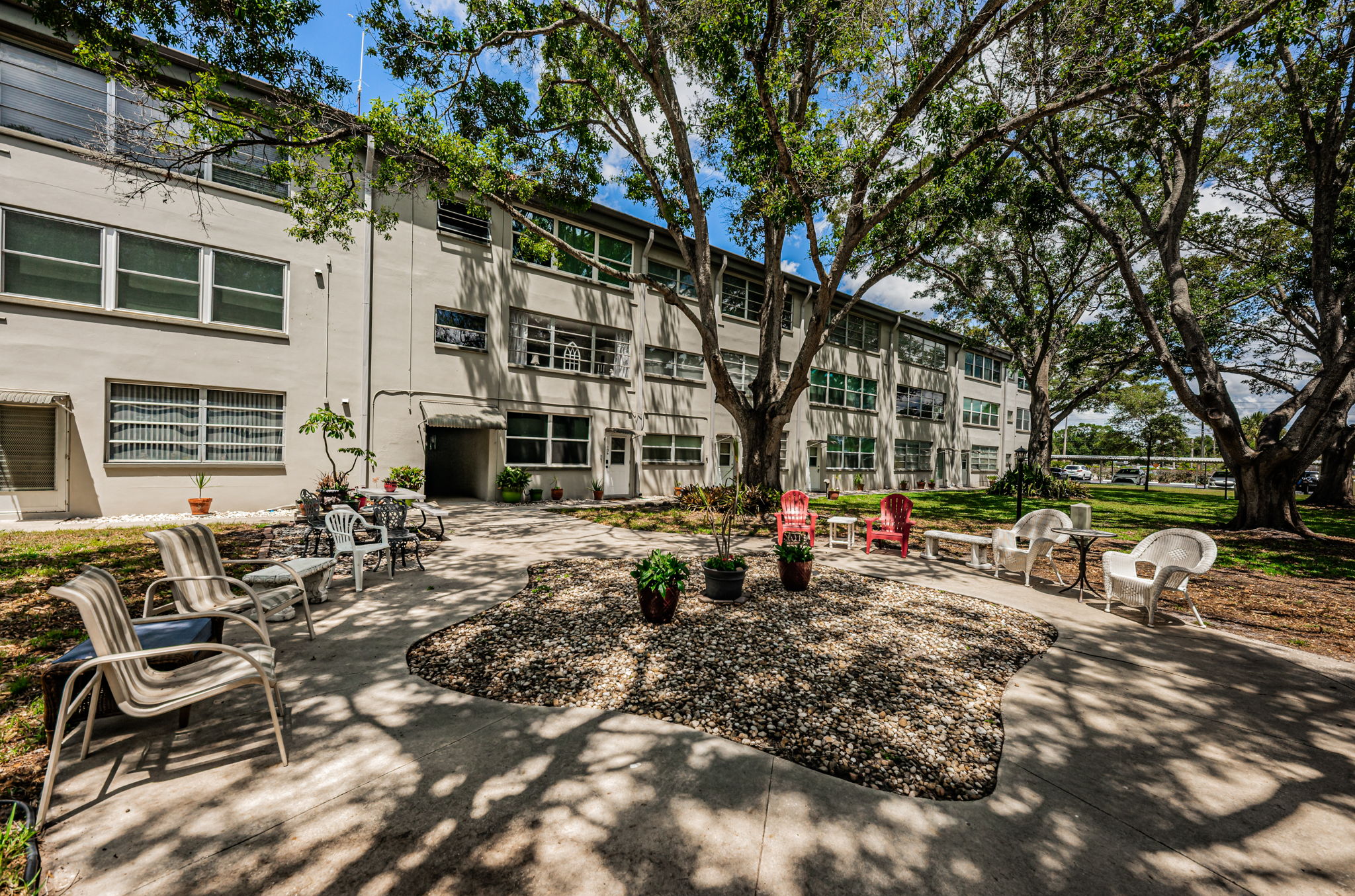 Courtyard2