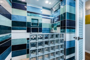 Bathroom 2b