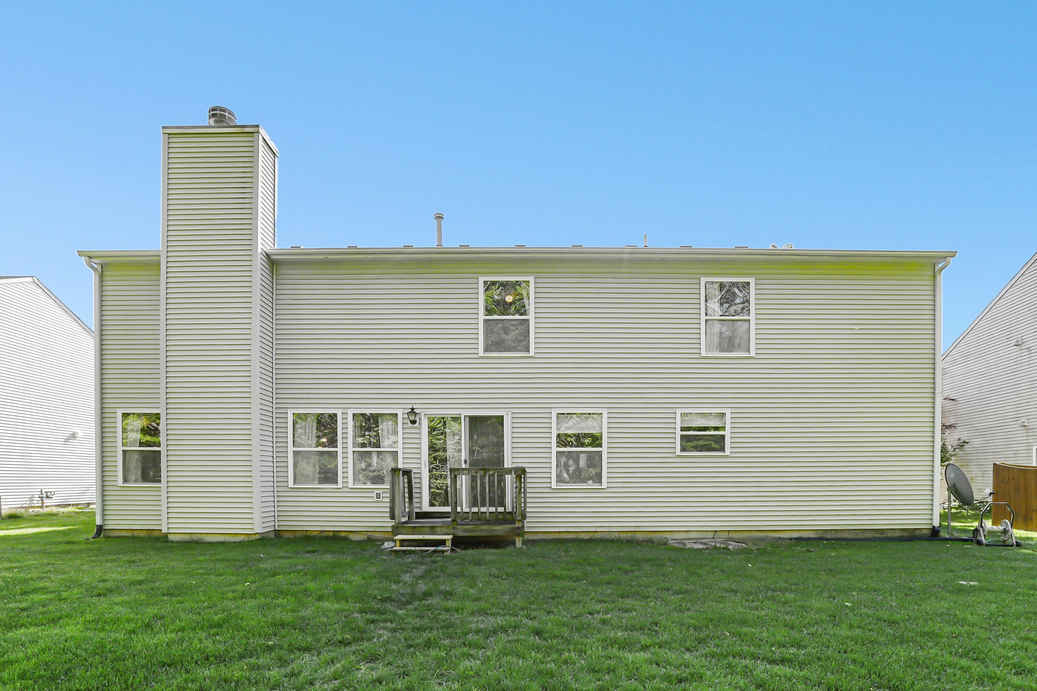 Skyward Ln-S0105-058.jpg