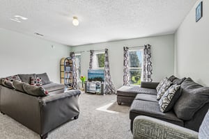 Skyward Ln-S0105-029.jpg