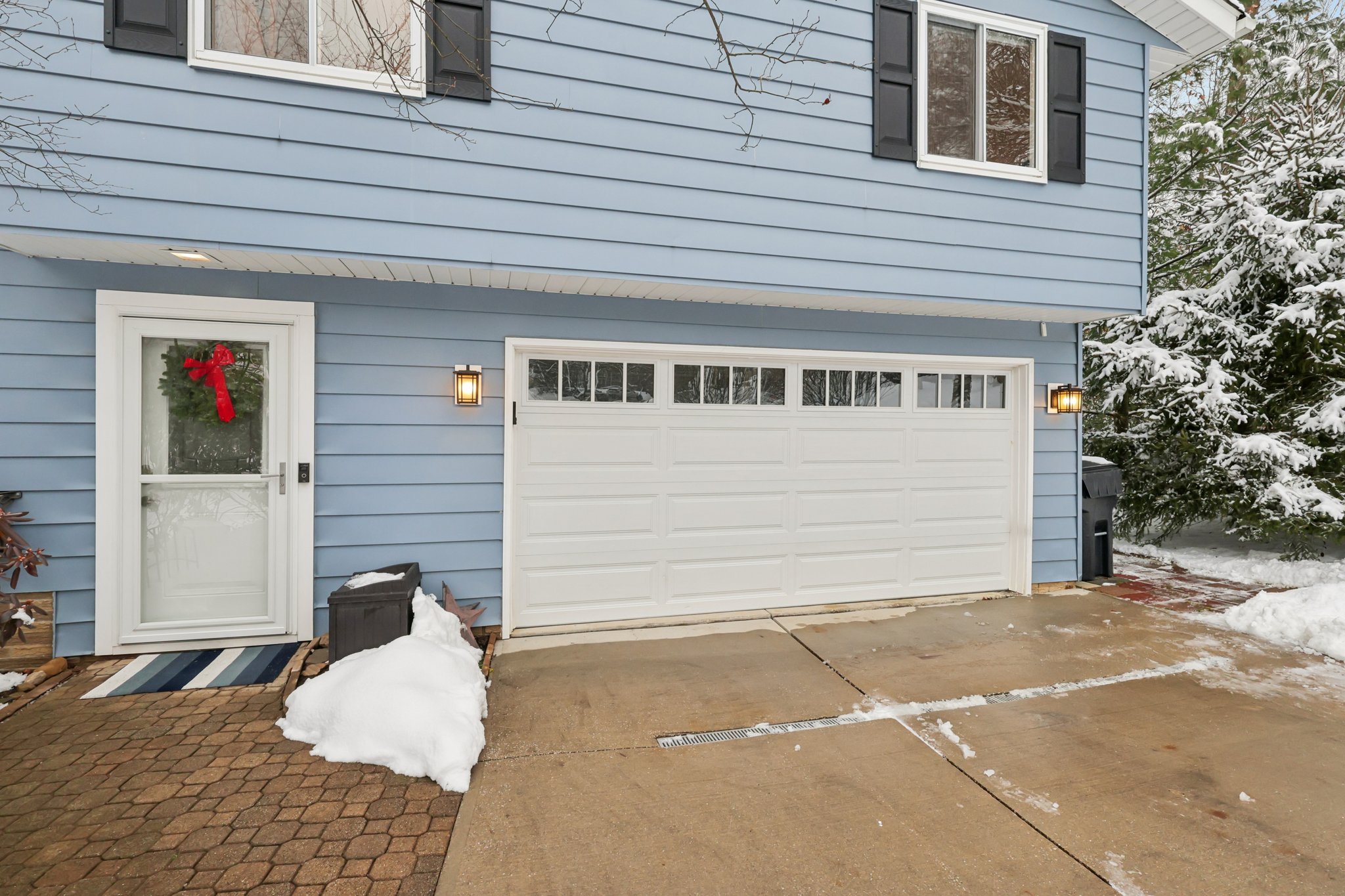 N Oval-S0312-006.jpg