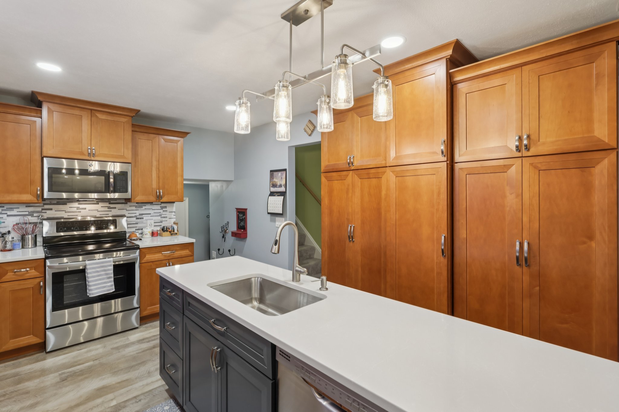 N Oval-S0312-016.jpg