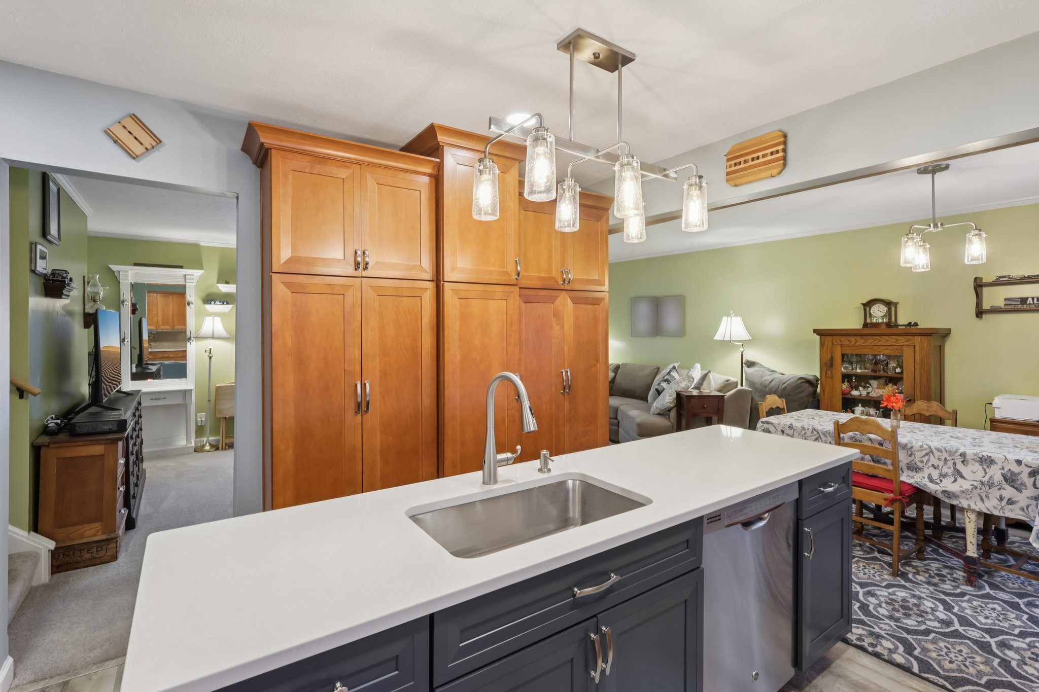 N Oval-S0312-019.jpg