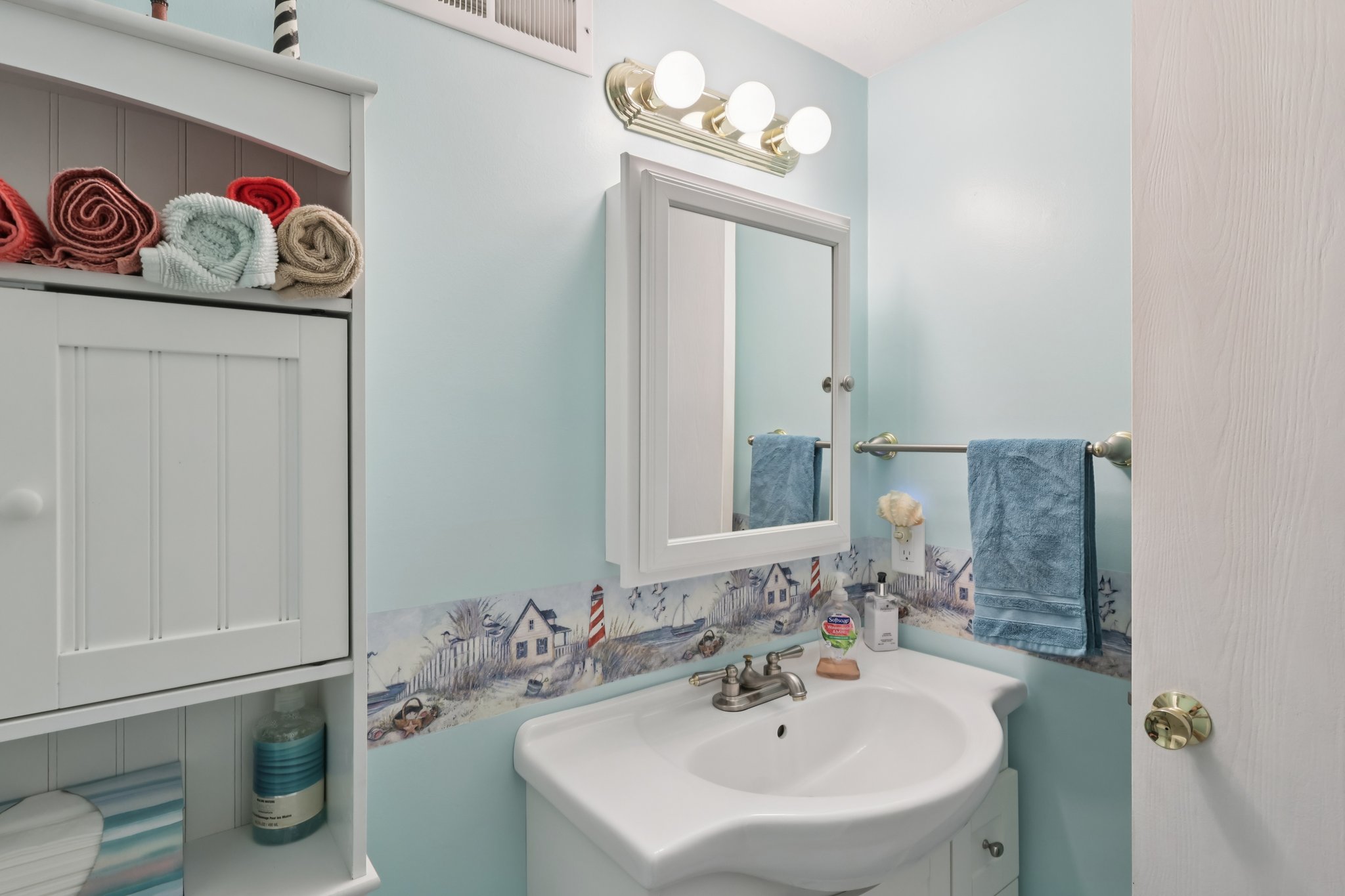 N Oval-S0312-023.jpg