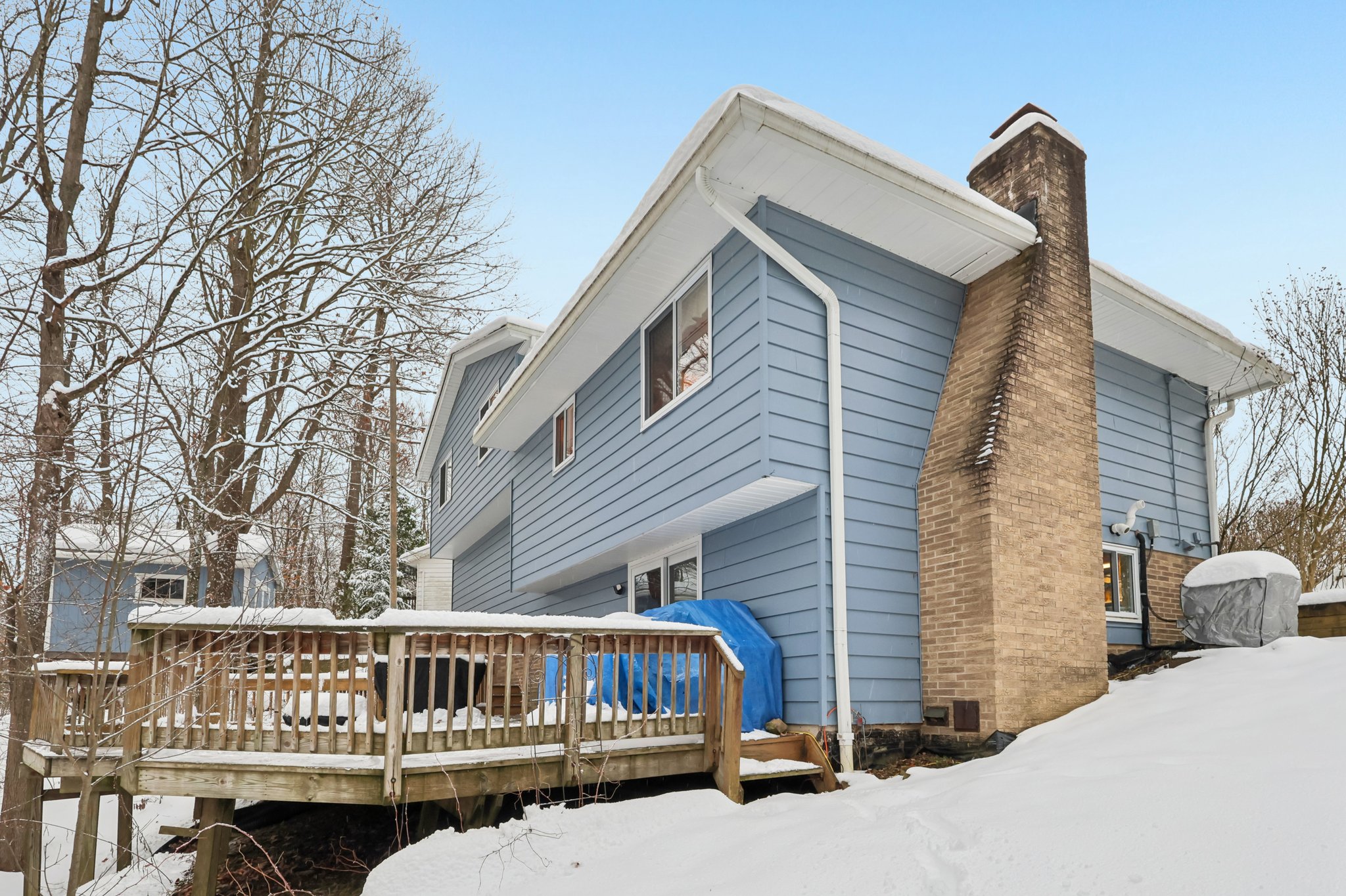 N Oval-S0312-052.jpg