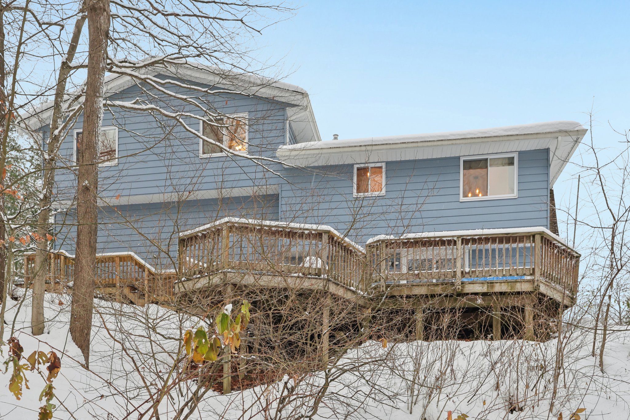 N Oval-S0312-056.jpg