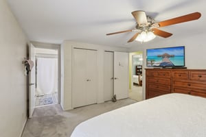 N Oval-S0312-032.jpg