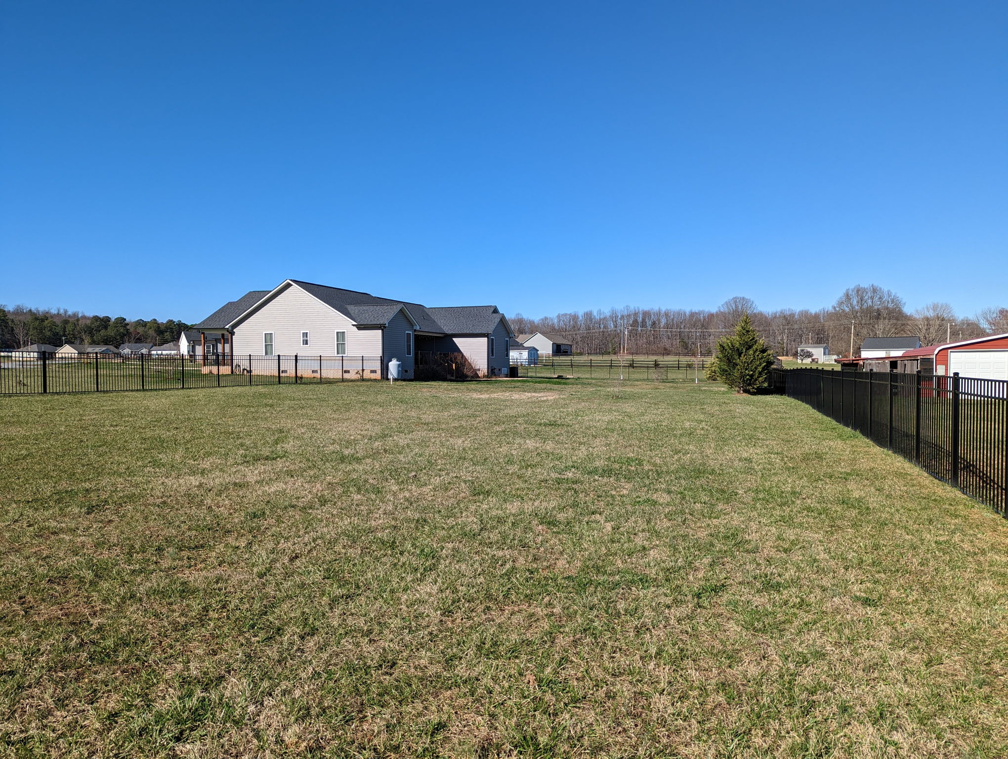 Huge fenced back yard