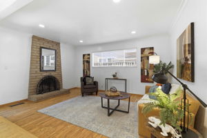 012_F8_5897 Erskine Ct