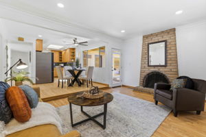 015_F8_5897 Erskine Ct