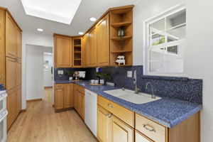 017_F8_5897 Erskine Ct