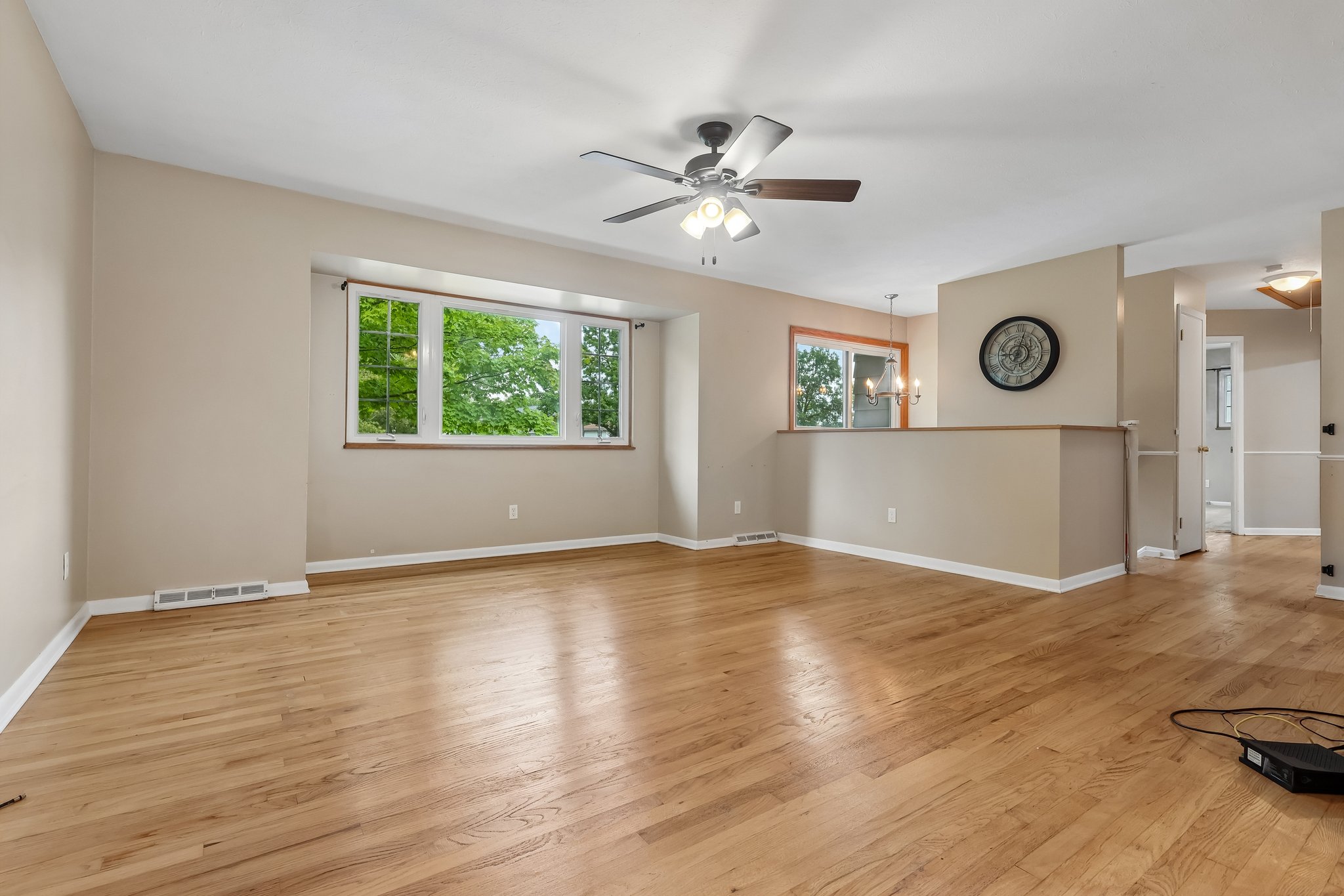 Forest Ridge Dr-S2309-004.jpg