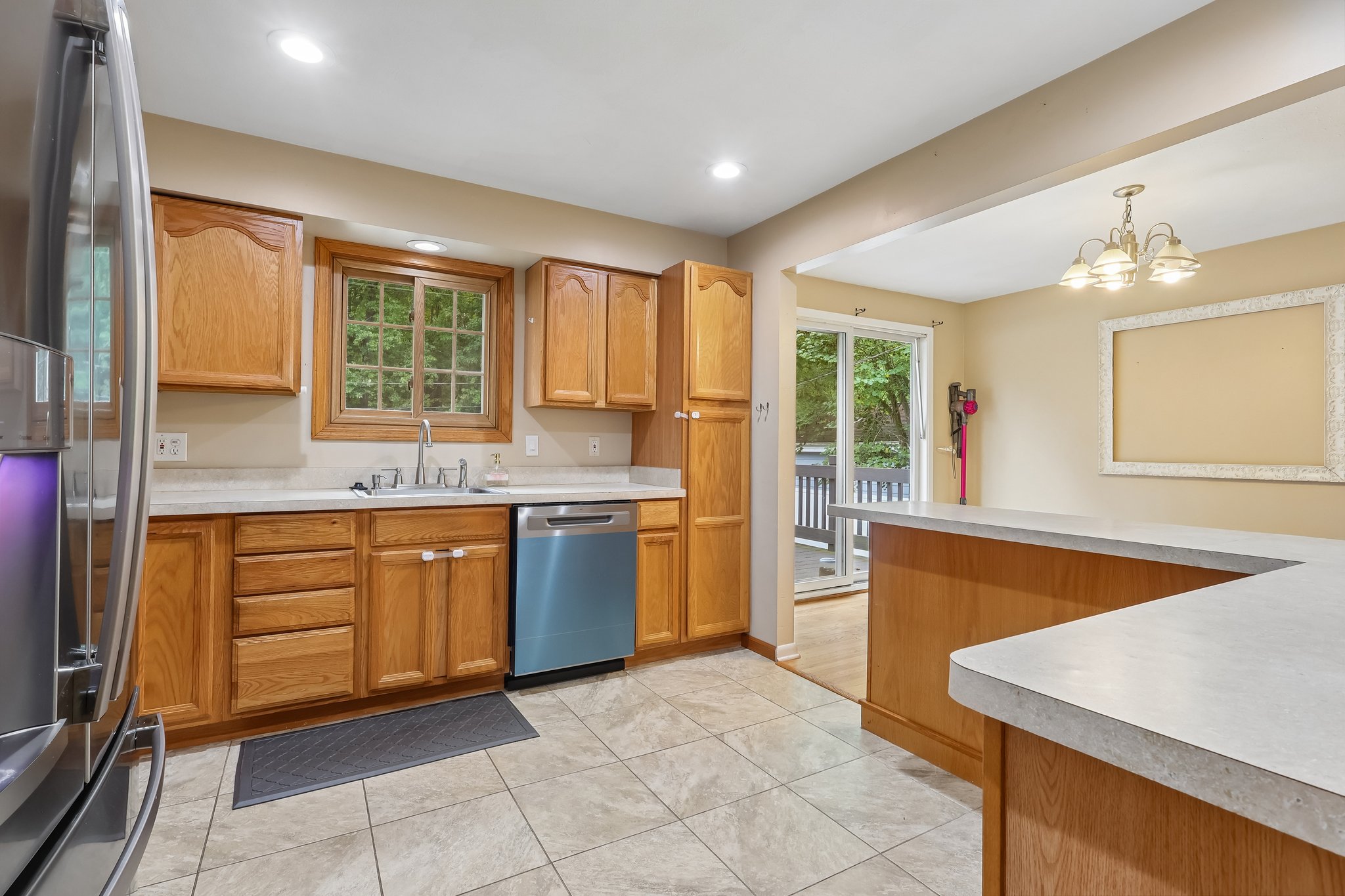 Forest Ridge Dr-S2309-010.jpg