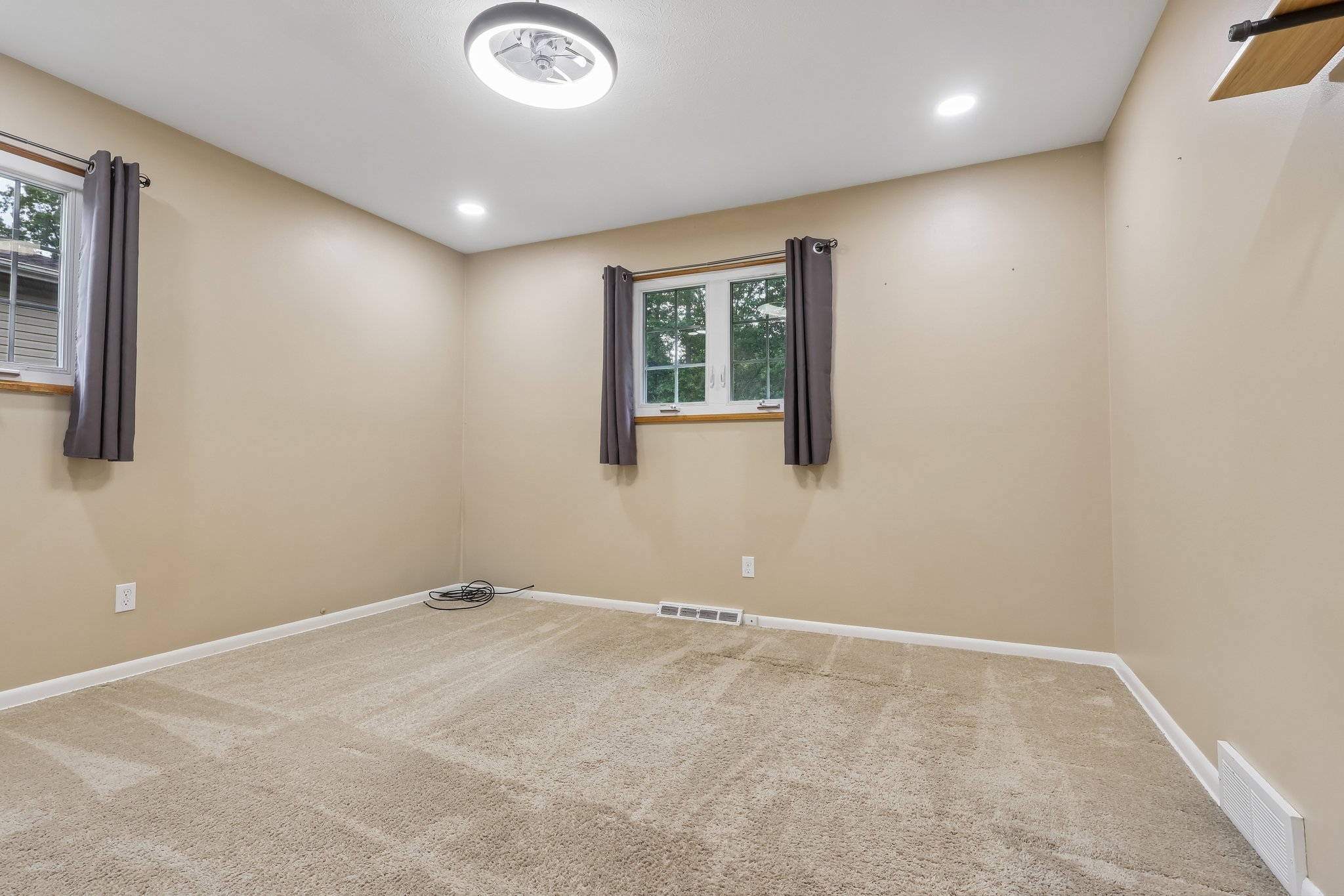Forest Ridge Dr-S2309-015.jpg