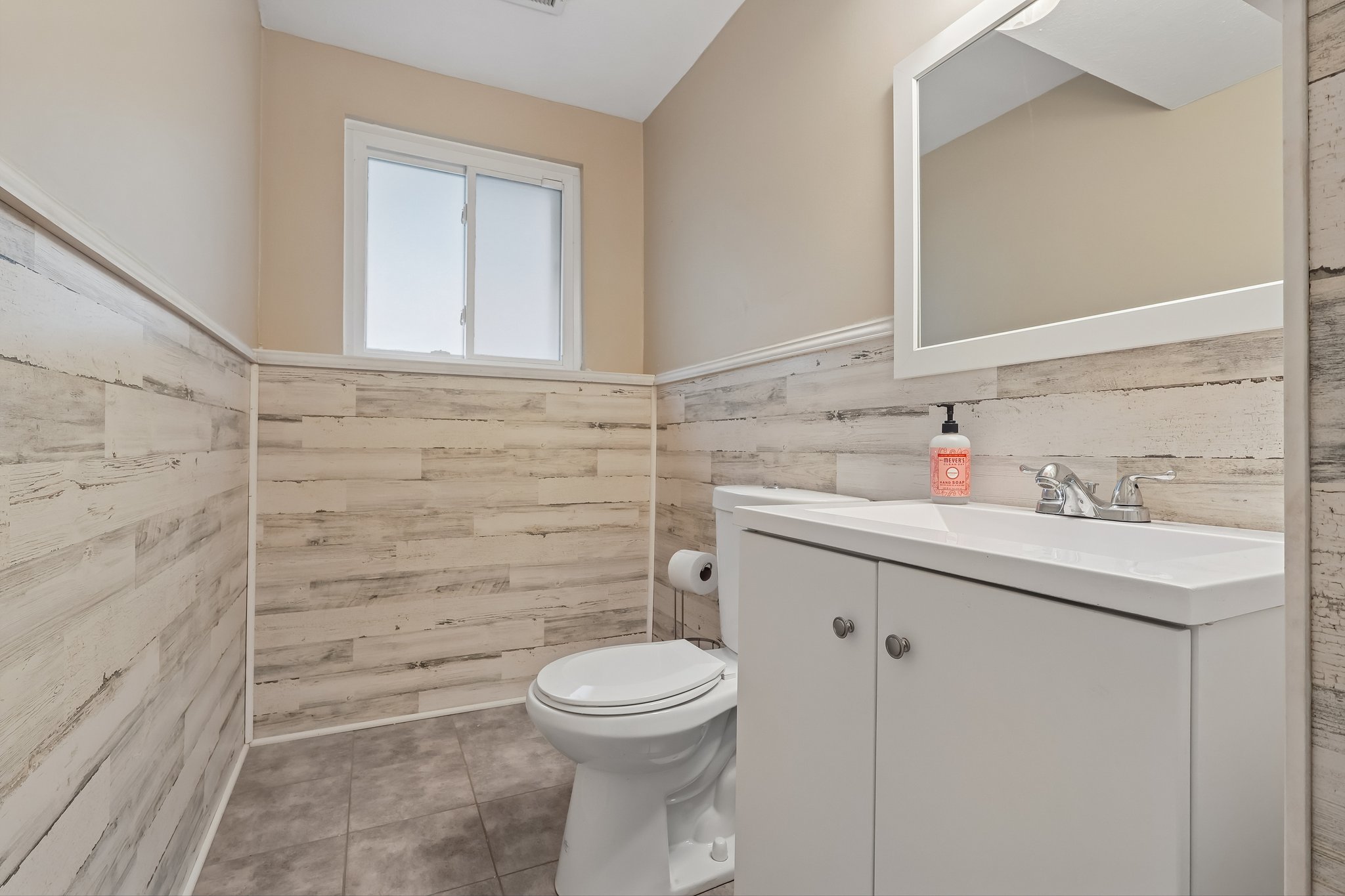 Forest Ridge Dr-S2309-025.jpg