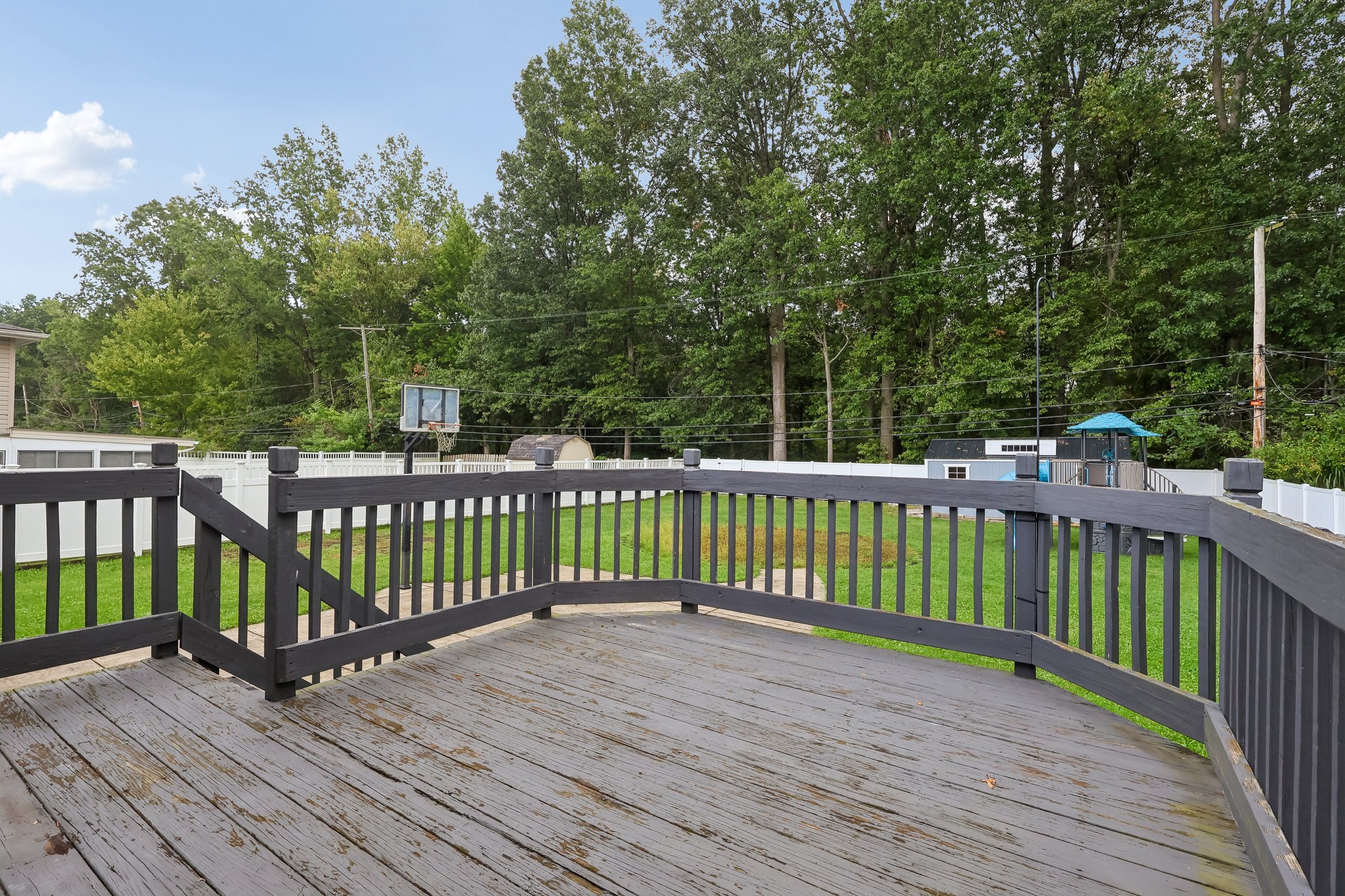 Forest Ridge Dr-S2309-026.jpg
