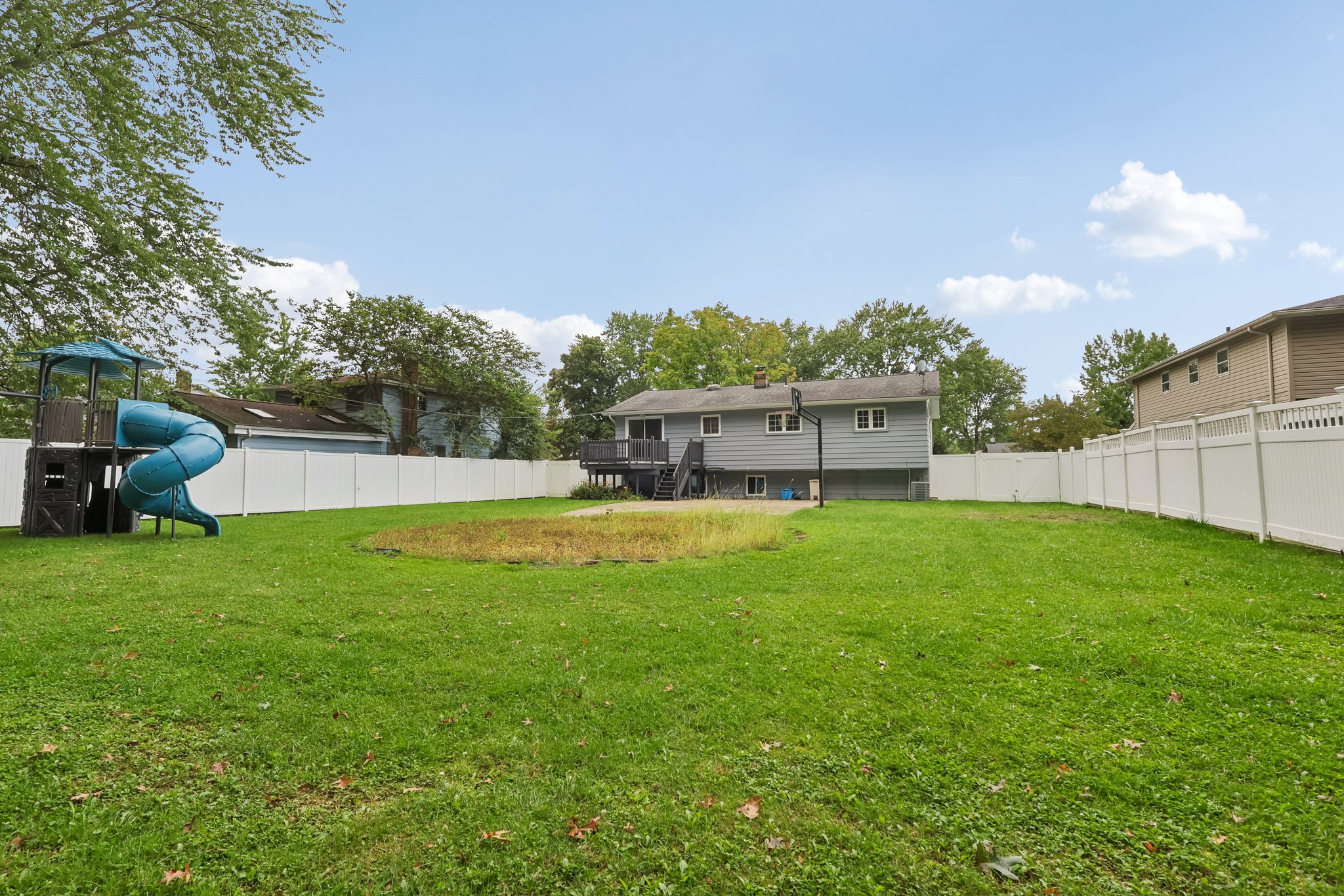 Forest Ridge Dr-S2309-029.jpg