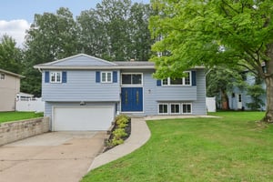 Forest Ridge Dr-S2309-002.jpg