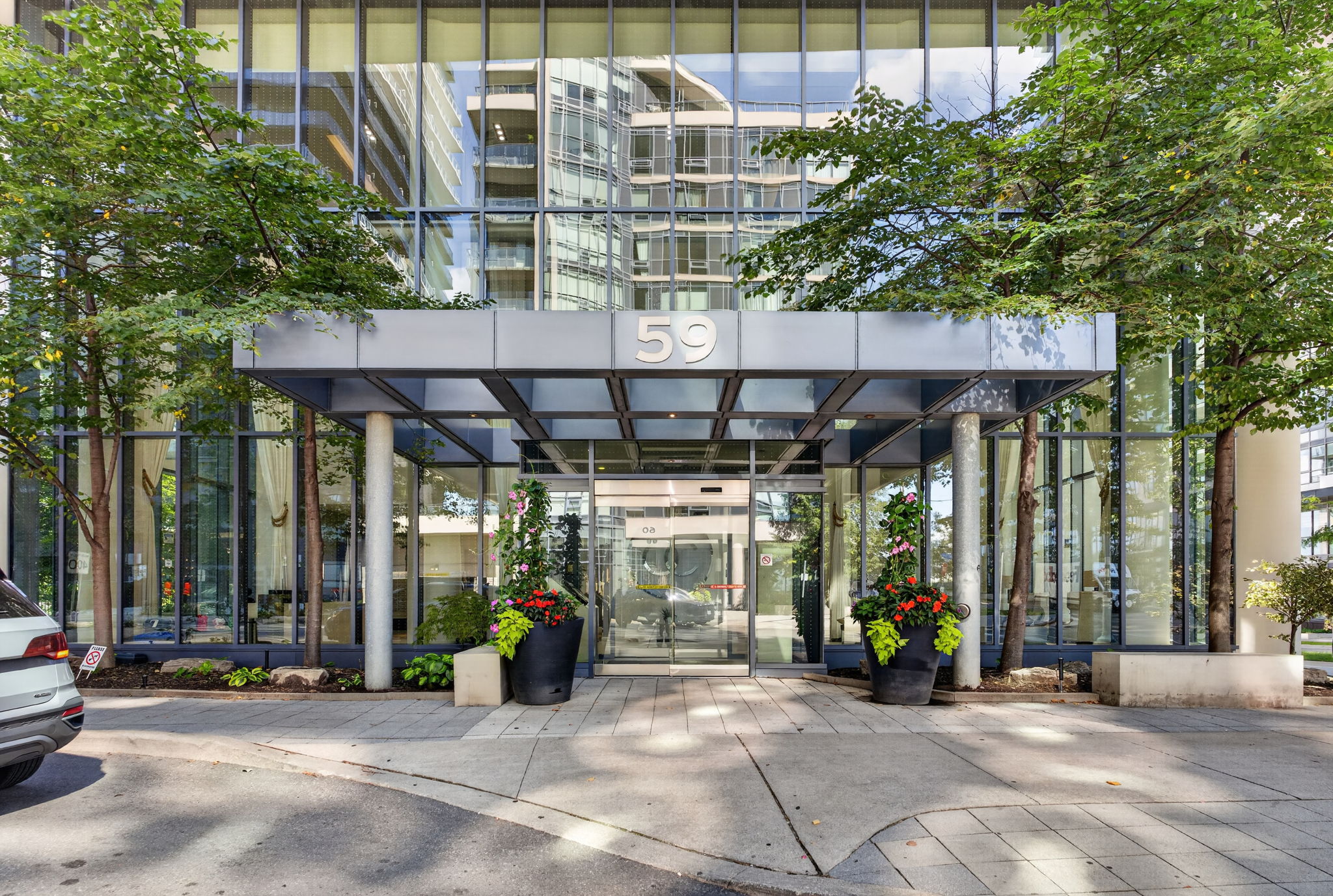 59 Annie Craig Dr 3503 Toronto, ON M8V 0C4