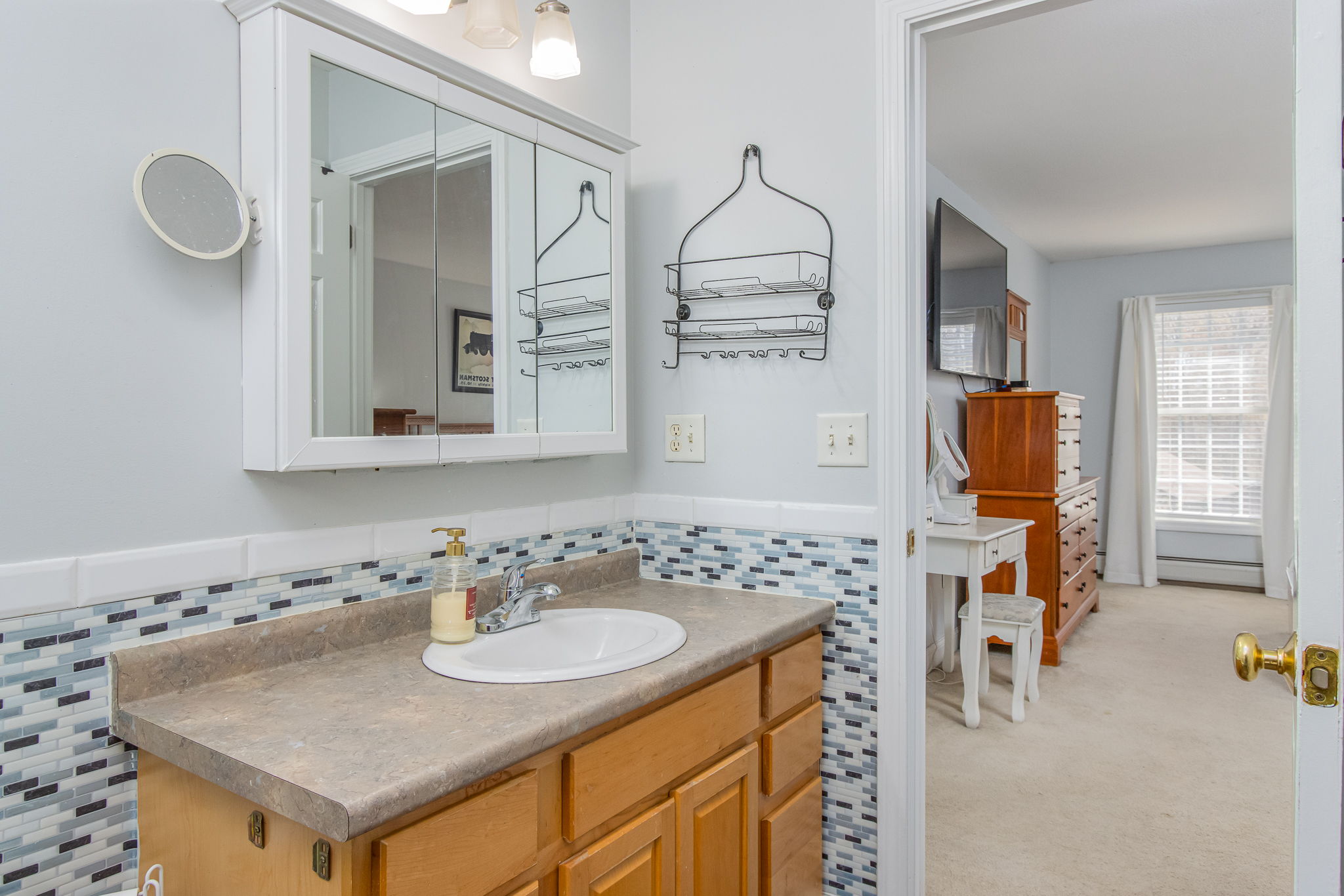 BedroomPrimaryBath-2