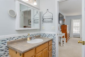 BedroomPrimaryBath-2