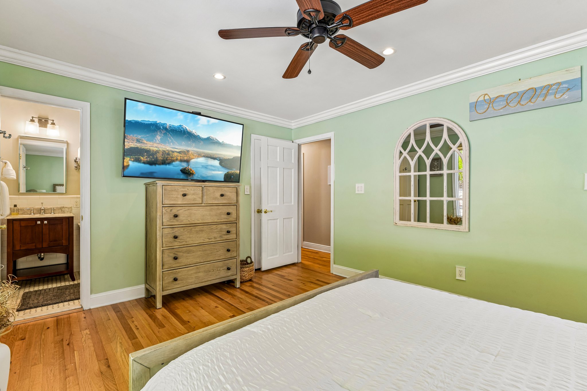 Derby Pl-S2708-022.jpg