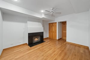 59 E Bellevue Pl g_001.jpg