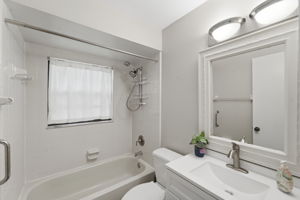  Photo 43