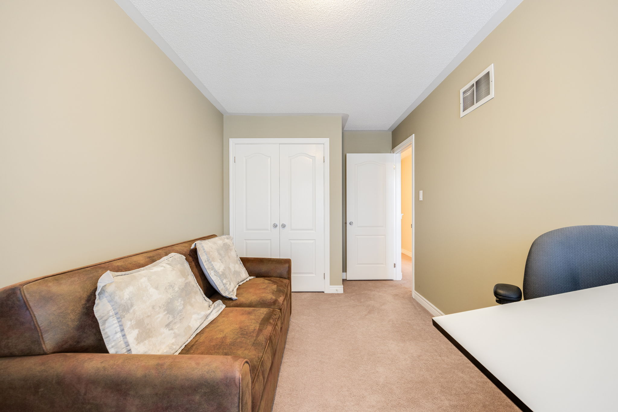 East Gwillimbury property showcase — delivered property photograph 18
