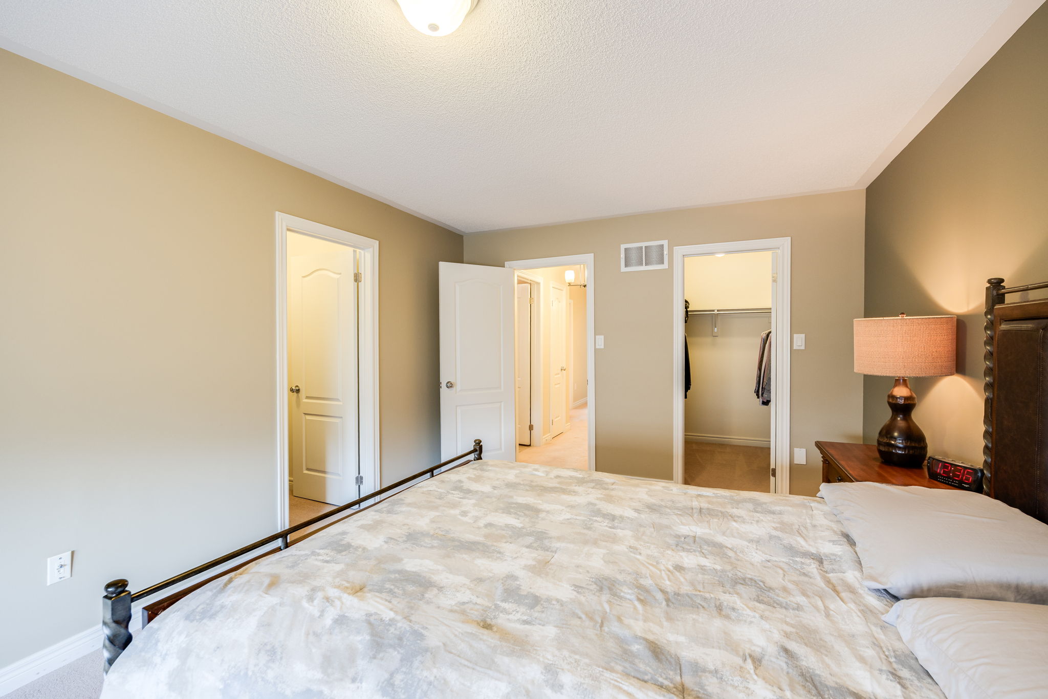 East Gwillimbury property showcase — delivered property photograph 25