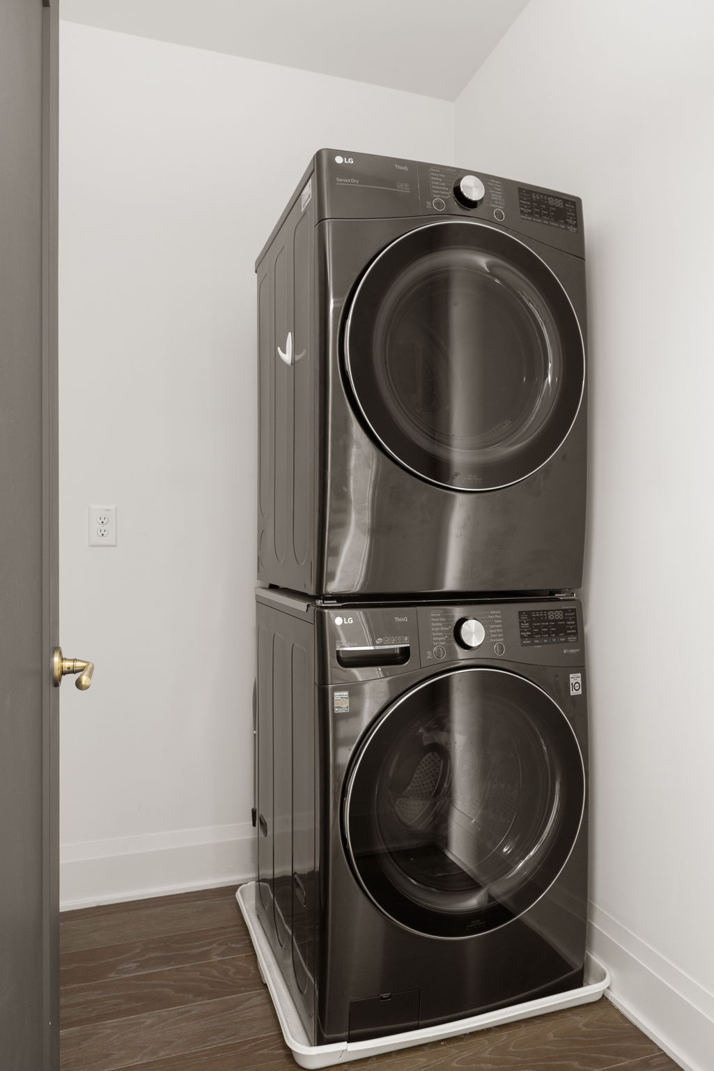 20251024_59krog_martinez037