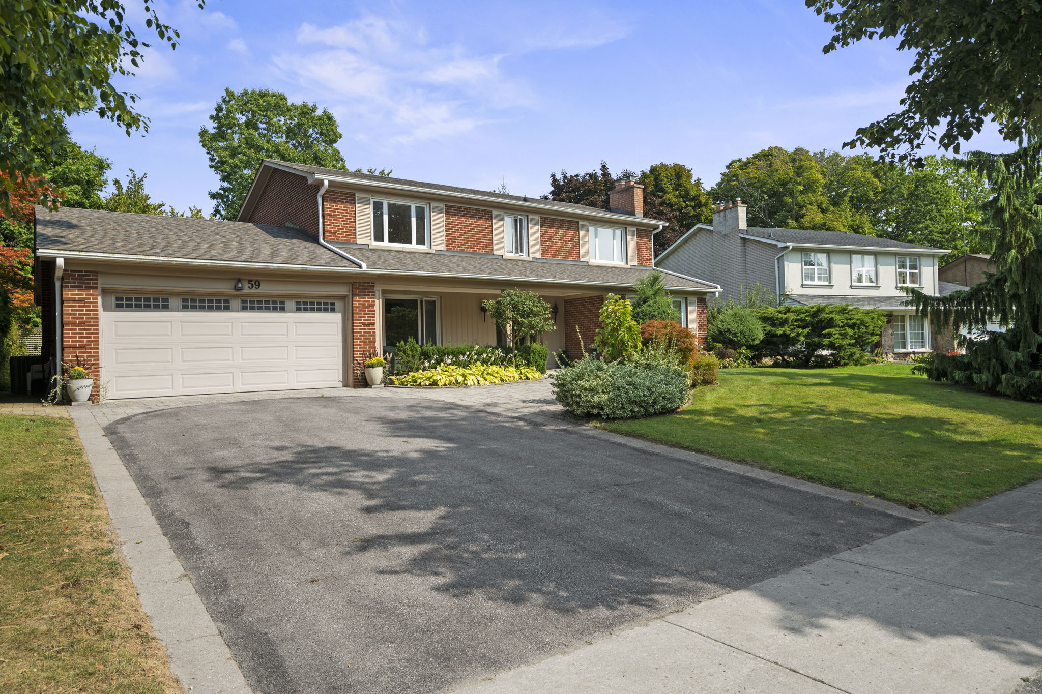 59 Montressor Dr Toronto, ON M2P 1Z3