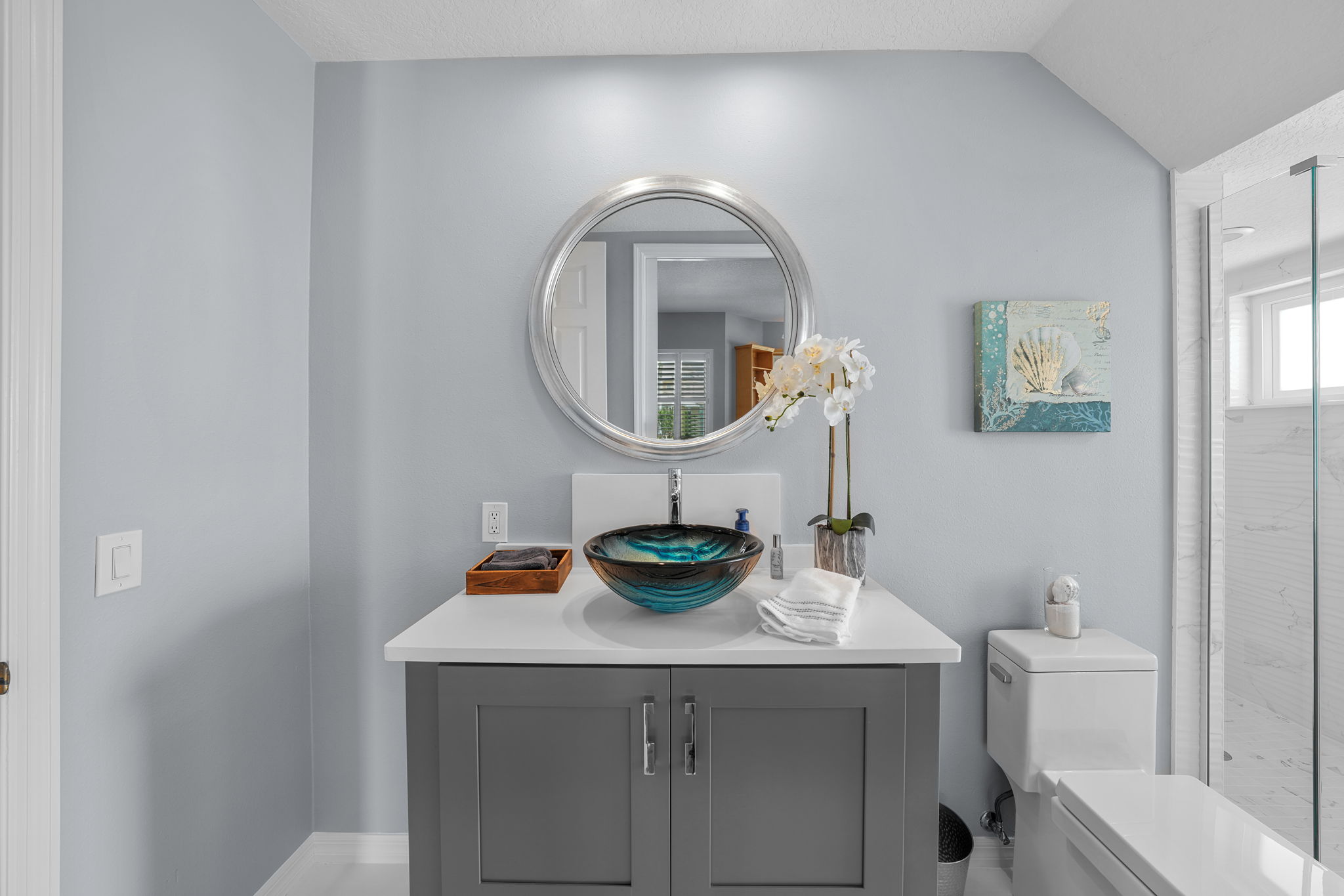 Downstairs Bedroom Bath