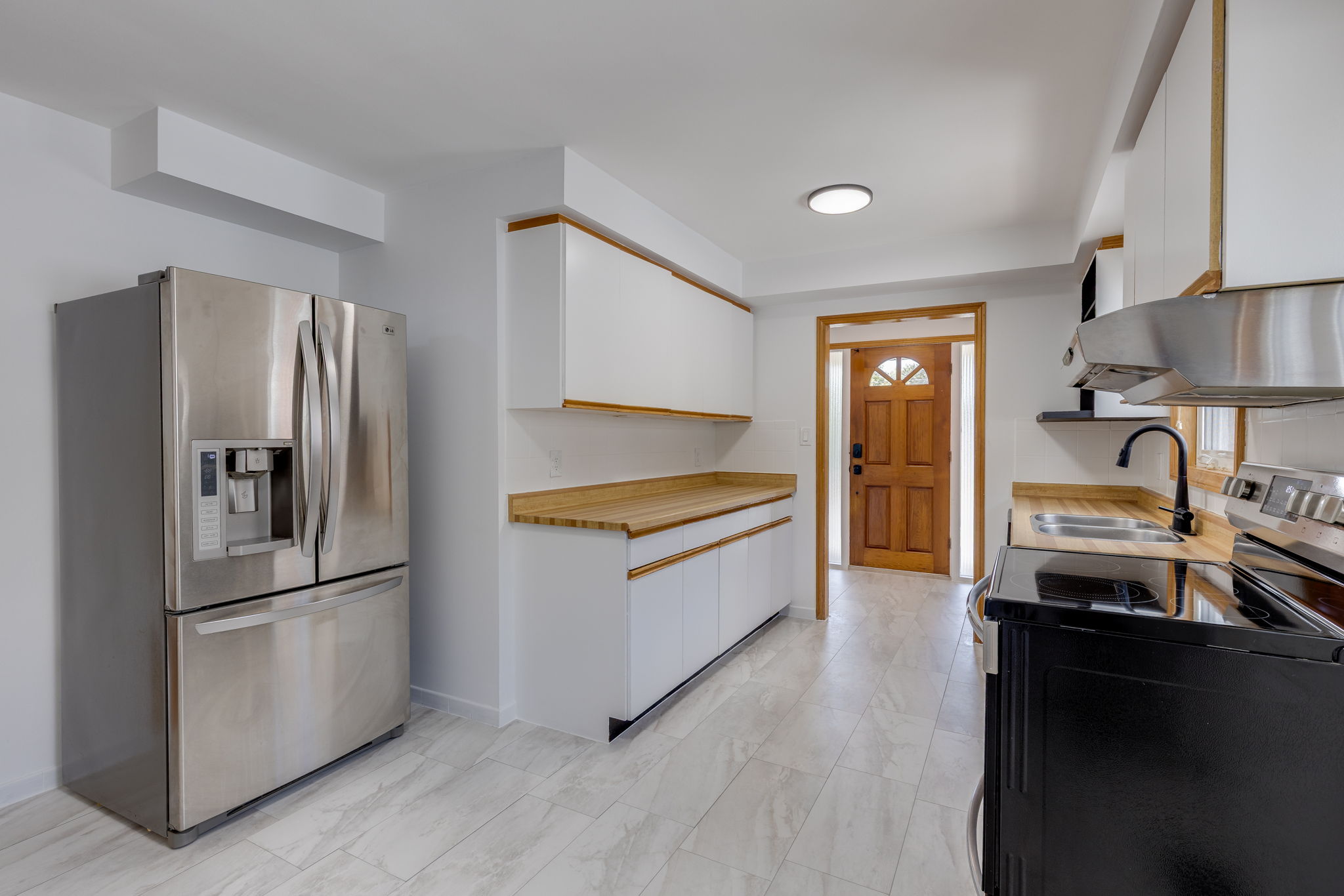 Toronto property showcase — delivered property photograph 8