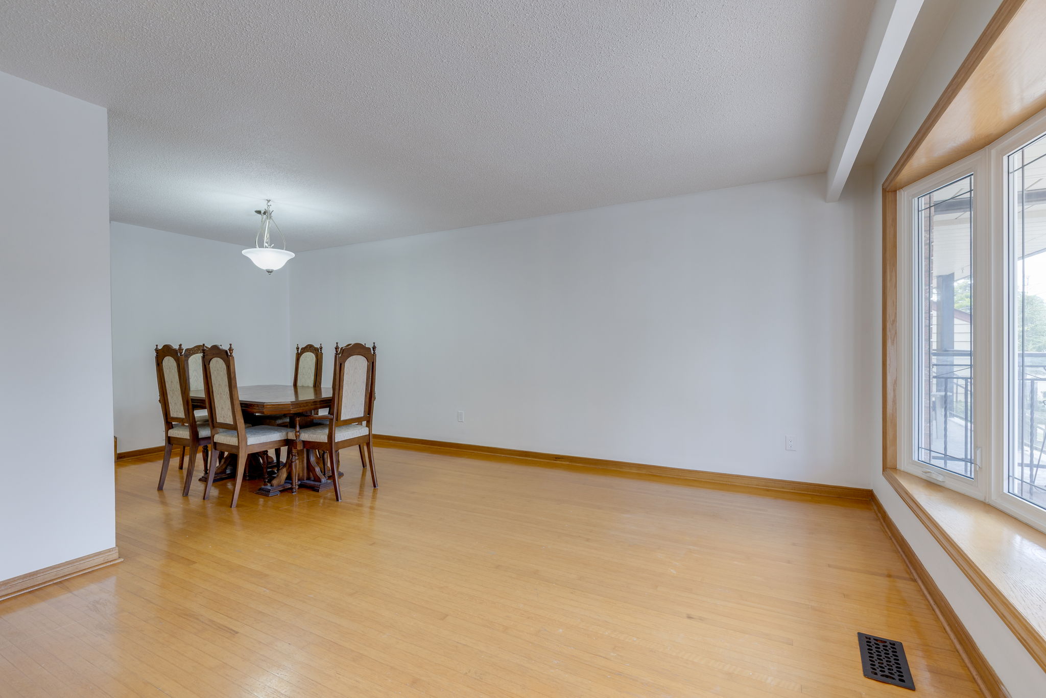 Toronto property showcase — delivered property photograph 12