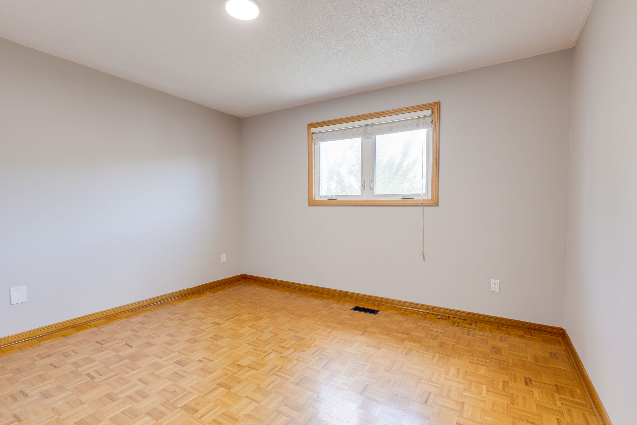 Toronto property showcase — delivered property photograph 24